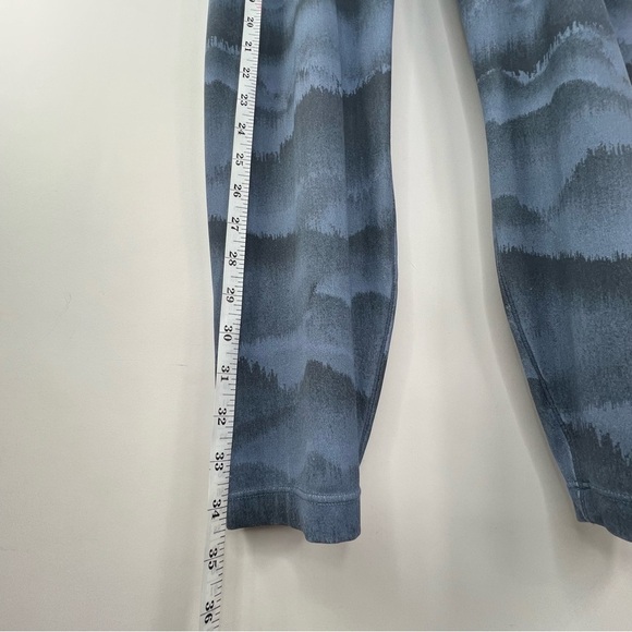 SOMA WKND 24/7 Women’s Blue Print Cropped Leggings Crossover Waist Size L - Picture 6 of 8